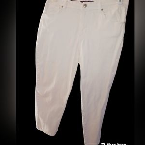 Gloria Vanderbilt off-white jean pant curvy stretch straight leg sz 14 short